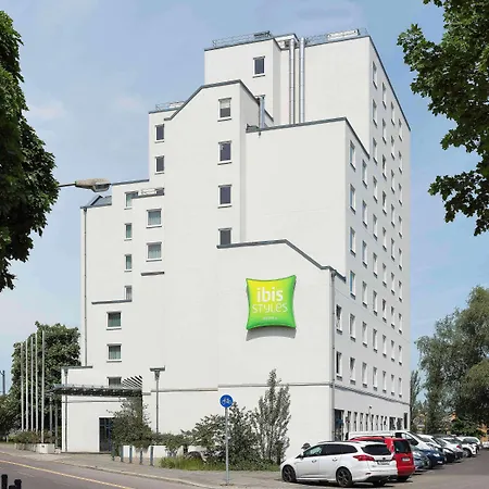 Ibis Styles Treptow 3* Berlín