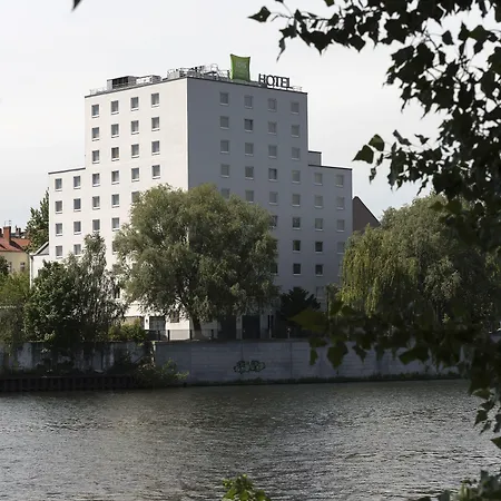 Ibis Styles Treptow 3*