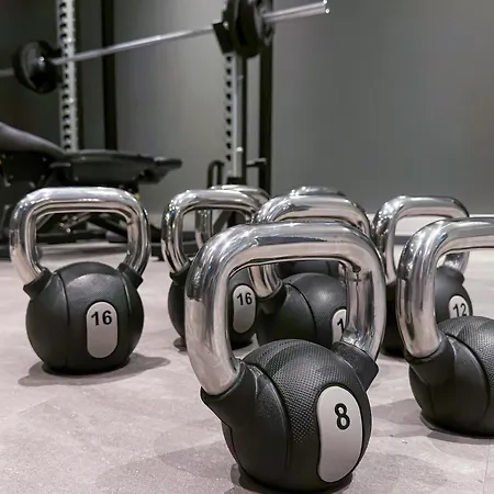 إن إتش تريبتاو فندق