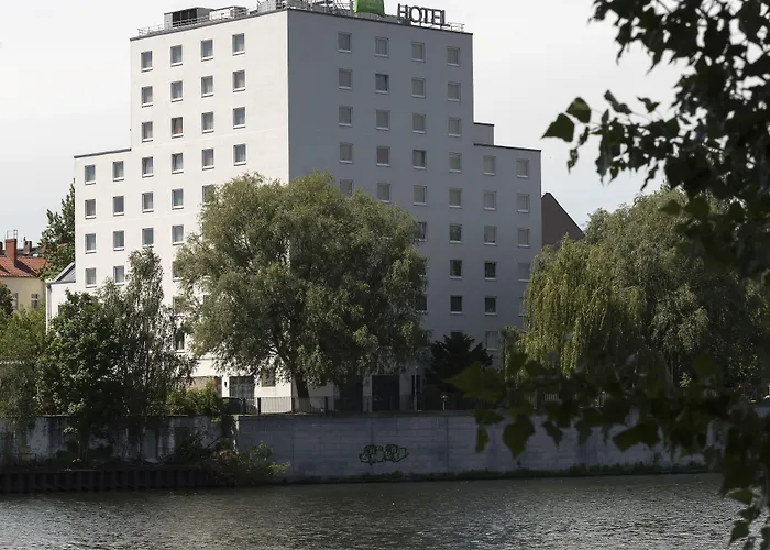 Ibis Styles Treptow 3*